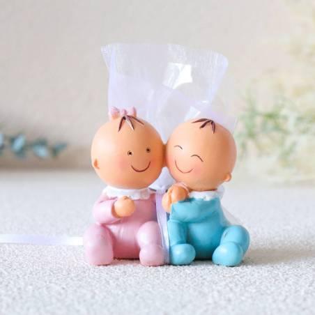 Figura de tarta para bautizo de mellizos con peladillas - Decoración De Bautizo