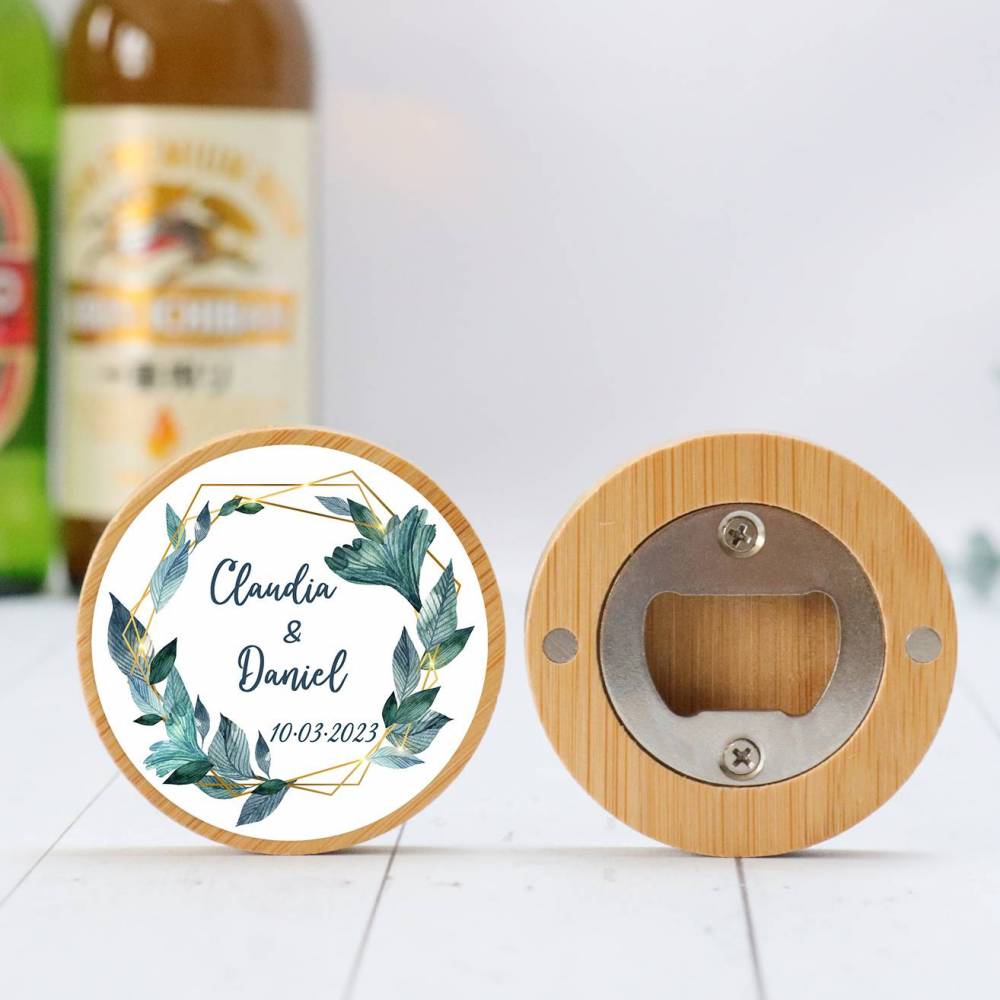 Abridor madera personalizado con pegatina Detalle boda - Detalles personalizables para Boda