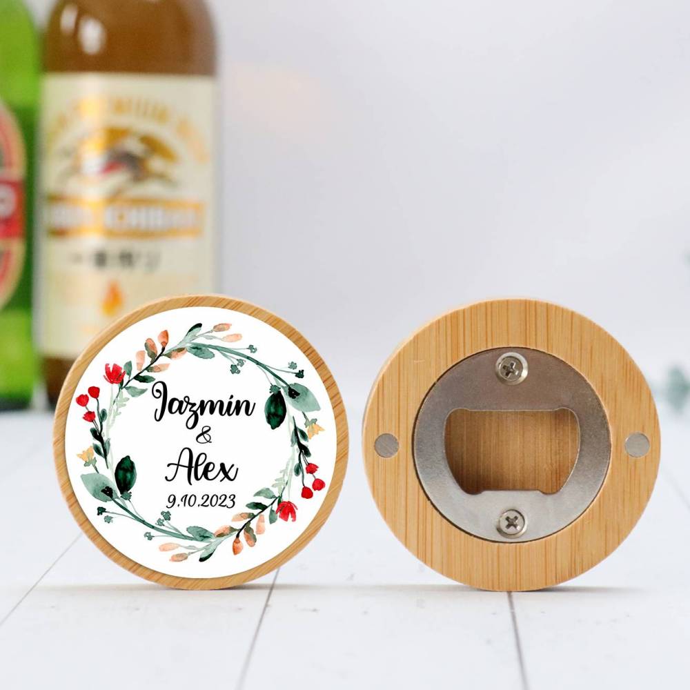 Abridor madera personalizado con pegatina Detalle boda - Detalles personalizables para Boda