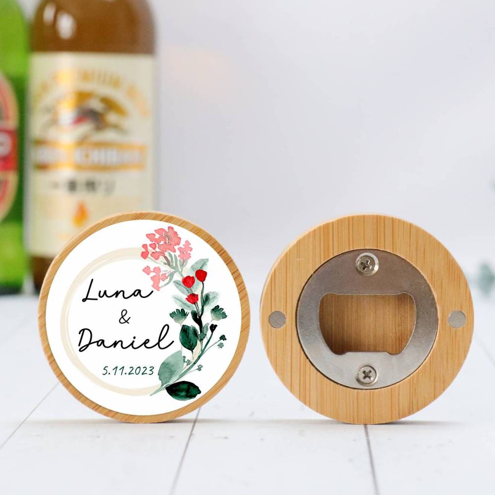 Abridor madera personalizado con pegatina Detalle boda - Detalles personalizables para Boda