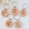 Llavero madera personalizado "Juegos" Detalle bautizo - Llaveros personalizados bautizo