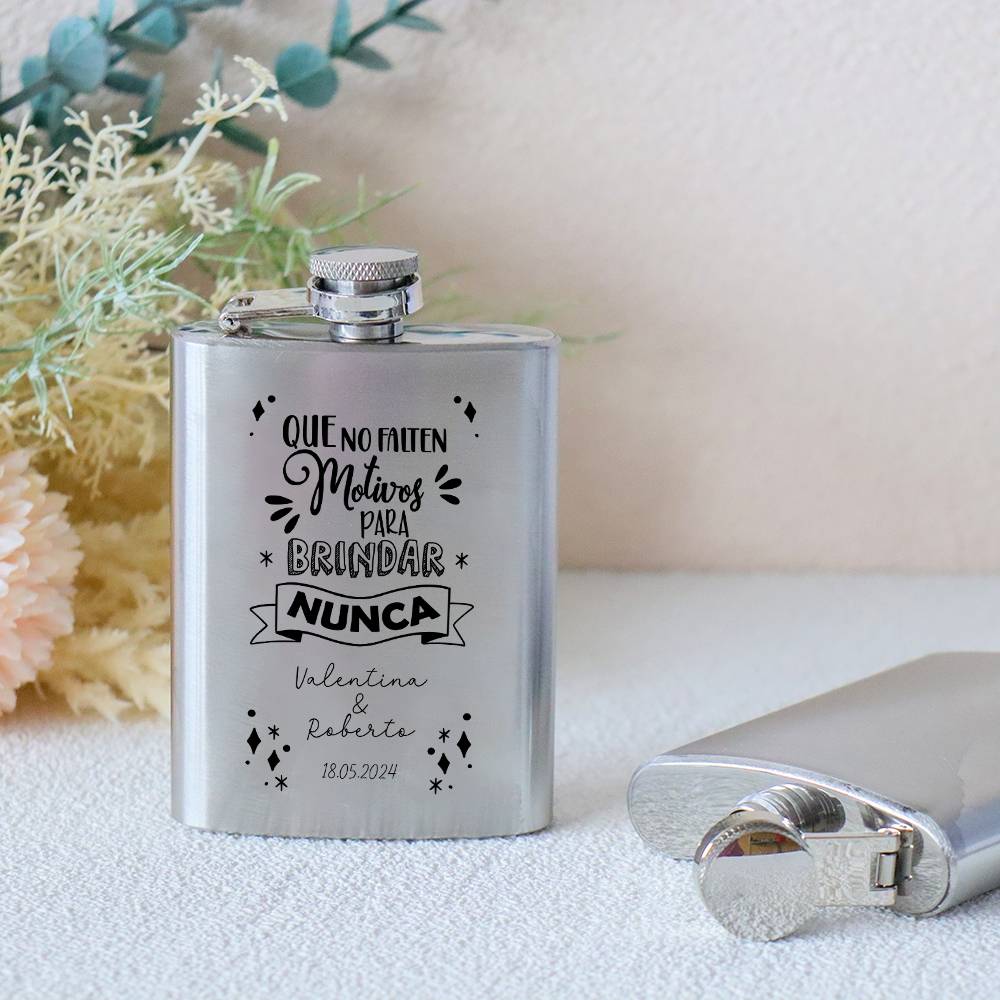 Petaca personalizada boda "Que no falten motivos para brindar nunca" Petaca personalizada con frase - Petaca personalizada boda