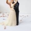 Figura Novios Boda Abrazados, Estilo Divertido, 21 cm, Decoración Tarta de Boda - Figuras tarta