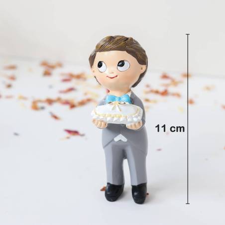 Figura Decorativa Niño Comunión con Cojín de Anillos, 11 cm, Muñeco para Tarta - Figuras tarta