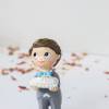 Figura Decorativa Niño Comunión con Cojín de Anillos, 11 cm, Muñeco para Tarta - Figuras tarta