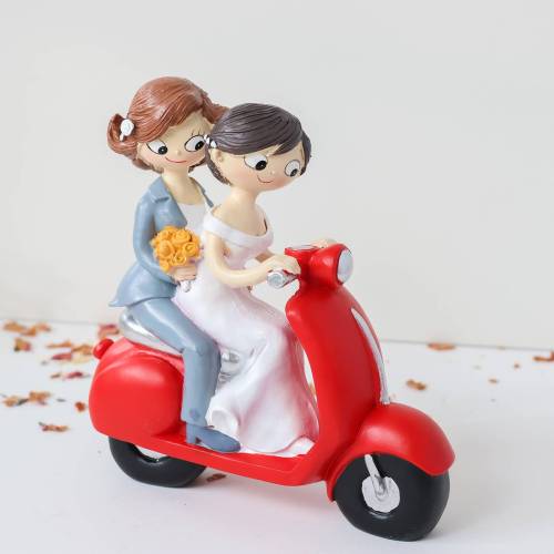 Figura Novias en Moto Roja, Muñeca Tarta Boda Original 17 cm - Figuras tarta