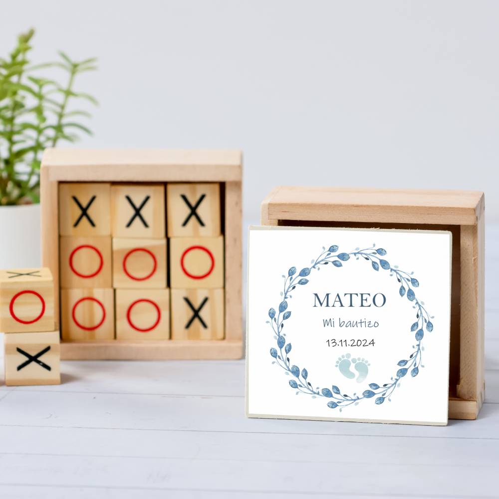 Juego 3 en raya personalizado con pegatina "Huellas Niño" Detalles invitados bautizo - Juegos personalizados de bautizo