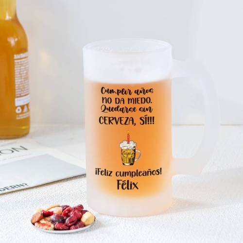 Jarra de cerveza personalizada "Modelo cumplir años" Regalo de cumpleaños - Regalos personalizables cumpleaños