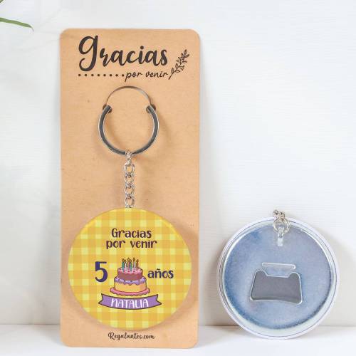 Llavero con abridor personalizado "Tarta" Detalles de cumpleaños - Regalos personalizables cumpleaños