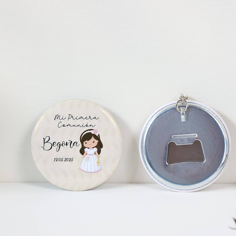 Llavero con abridor personalizado "Beige niña" Detalles de comunión - Llaveros Abrebotellas Personalizados Comunión