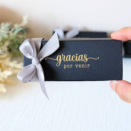 Caja de regalo negra con dedicatoria Detalle de comunión - Detalles comunión unisex