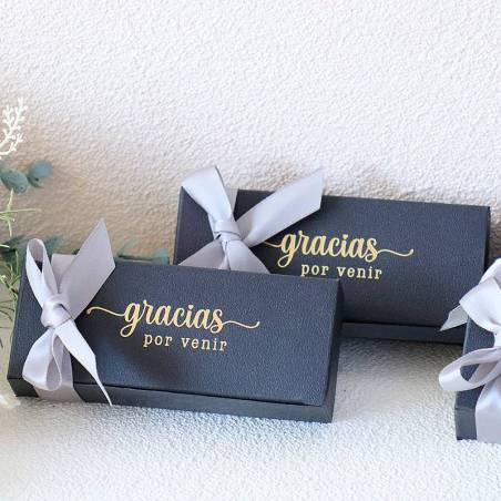 Caja de regalo negra con dedicatoria Detalle de comunión - Detalles comunión unisex
