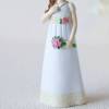 Figura tarta de comunión Niña con ramo de rosas - Figuras Tarta Comunión